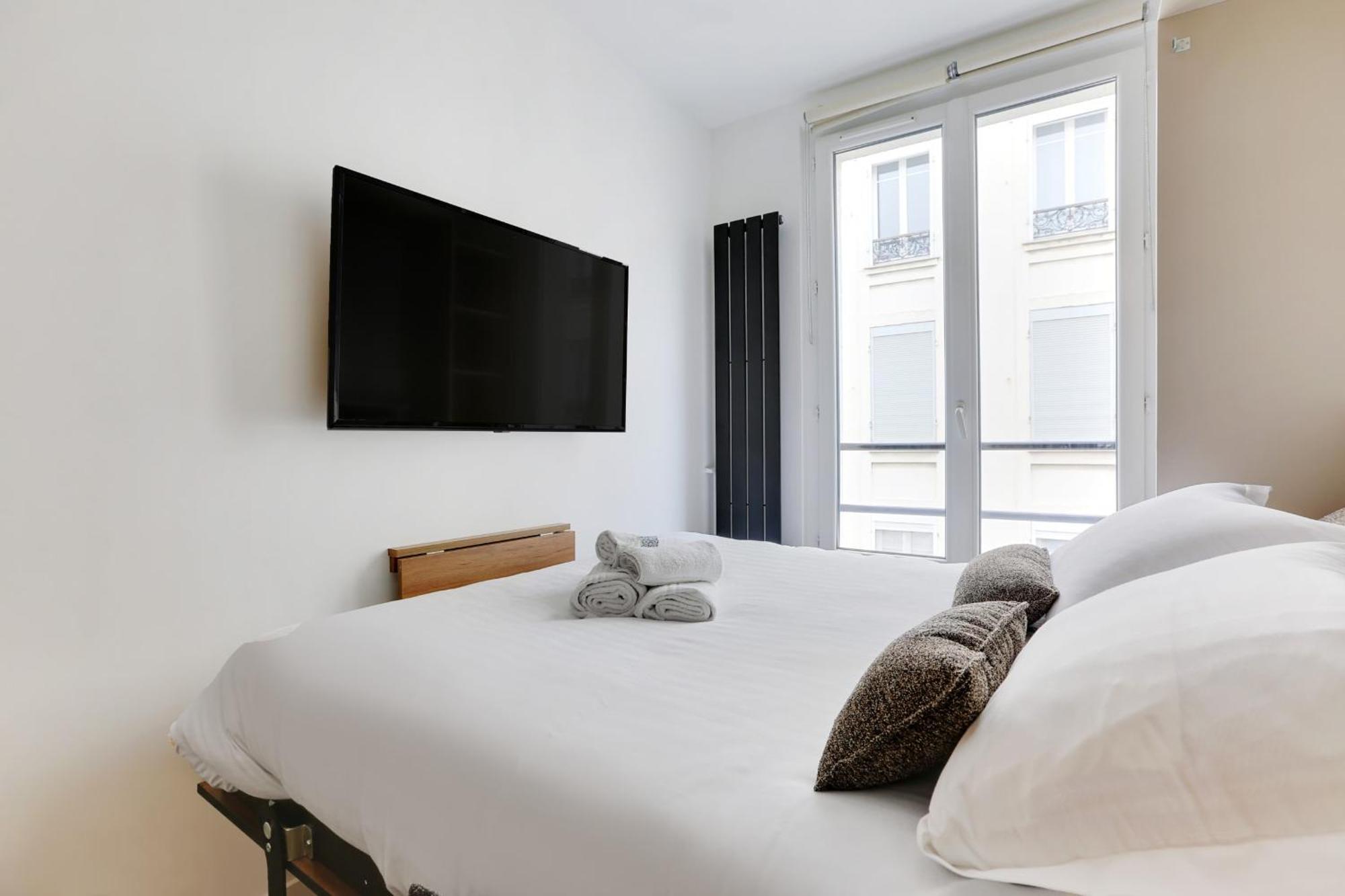 Apartment Parc Monceau - Beautiful Paris